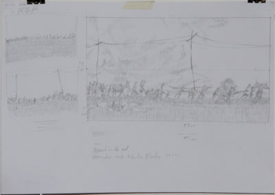Croquis représentant, devant un ciel crépusculaire et hivernal, des migrants qui marchent sur une dune longée de poteau électriques. Artiste, Martes Martes. Lieu, Sion.